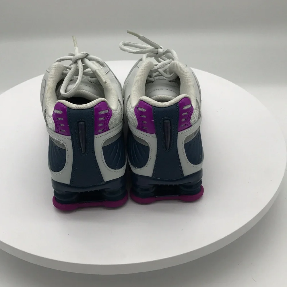 Nike womens Shox Shocks sneakers size 8.5 US - Picture 4 of 6